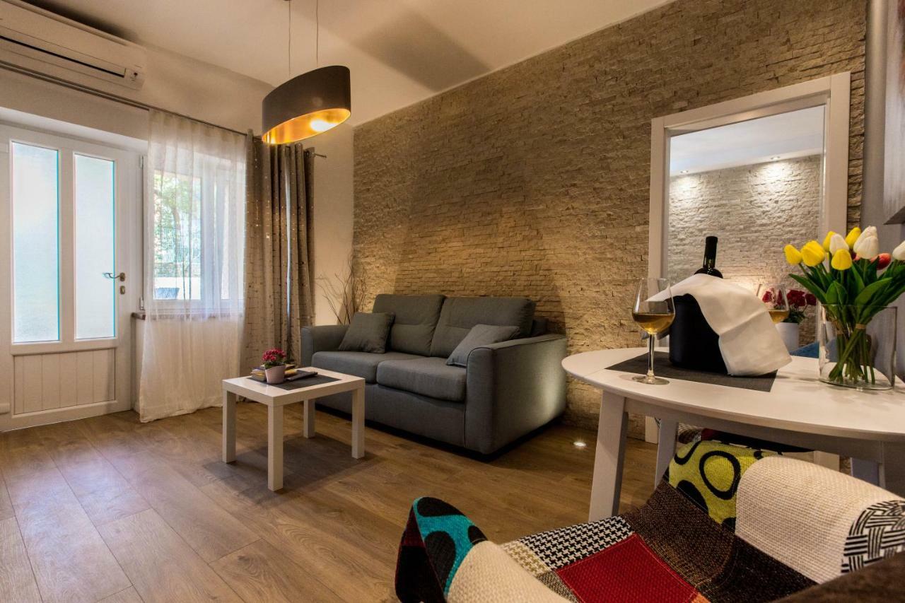 Exclusive City Center Apartment With Garden Rovinj Exterior foto